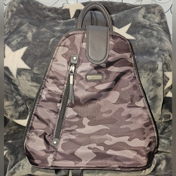 Baggallini backpack purse